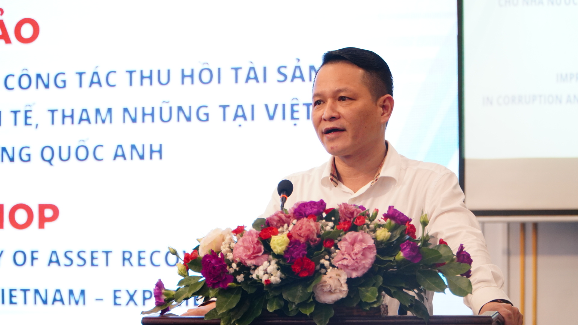 Đ/c Nguyễn Văn Hoà Cục trưởng Cục THADS Thành phố Hồ Chí Minh trình bày tham luận tại Hội thảo 